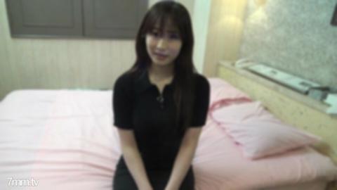 中退の18歳。スタイル抜群の脱力系アイドル美●女。人生初めての中出しに挑戦！