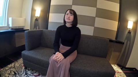 【顔出し！】地方**アナ内定の美女まゆちゃんに最後の火遊びでおじ精*を大量孕ませ生中出し！！