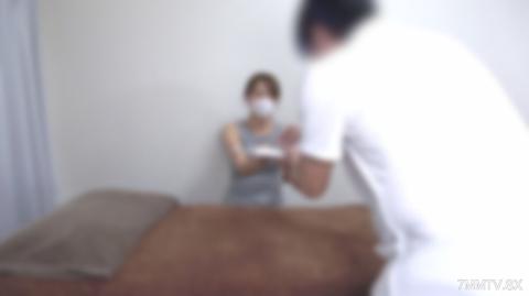 ♡8/2日迄半價！【無・完全素人】平時從事工作並身為單親媽媽的美麗女性初次光臨。因為累到極點，所以希望接受強力按摩。 | FC2電子市場